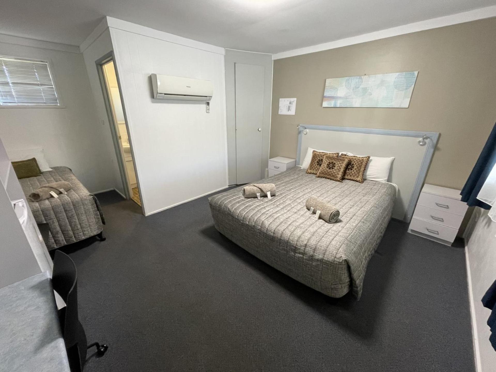 Hatton Vale Motel 3*